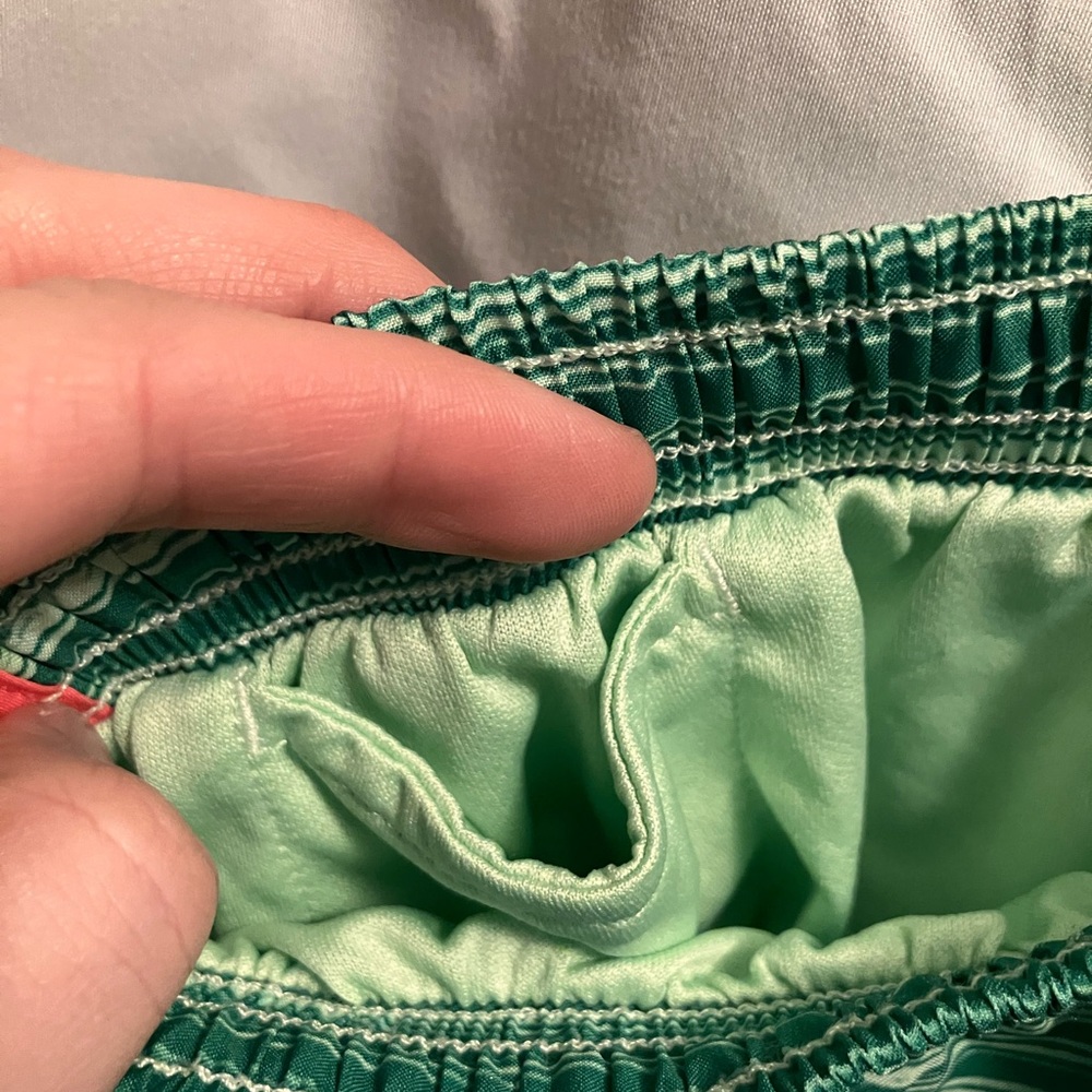 Nike Women’s Tempo Striped Running Shorts - Picture 7 of 8